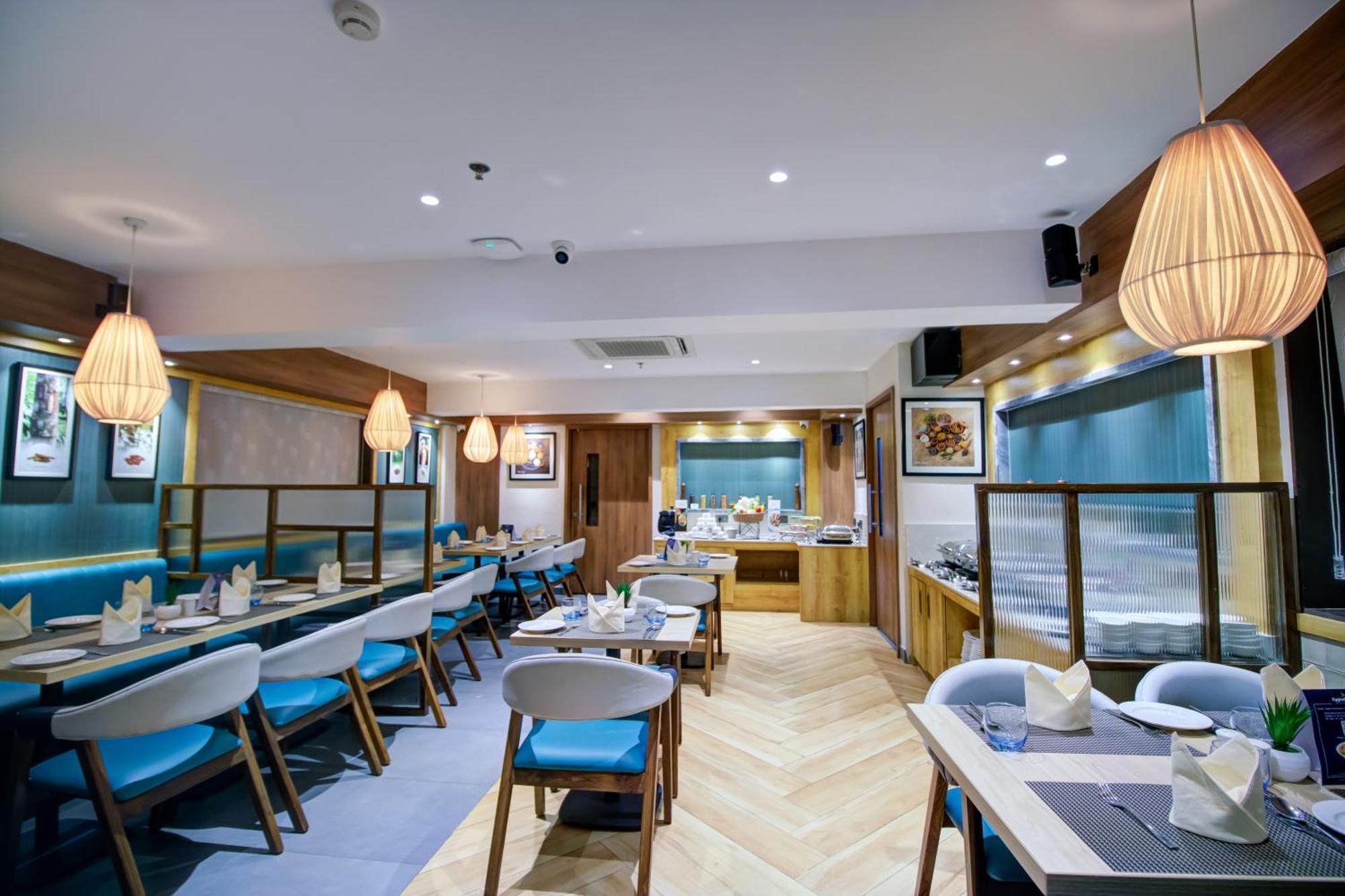 Cozzet Victoria Hotel Bhubaneswar Eksteriør bilde